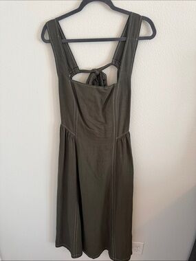 illa illa halter dress | Dresses | Illa Illa Backless Floral cf-size-7y
